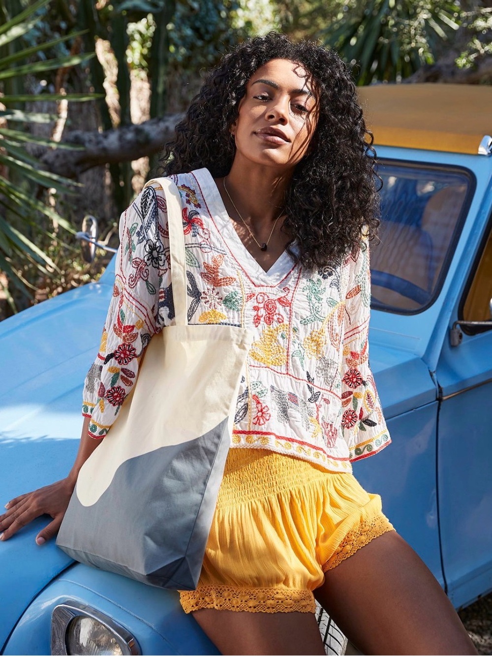 Zara Embroidered V-Neck Boho Top in White with Multicolor Motifs